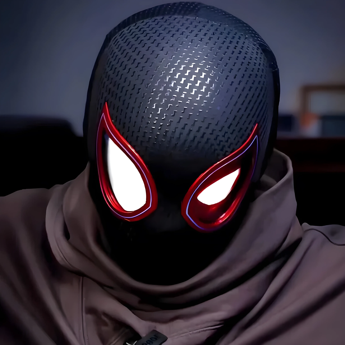 Máscara Miles Morales Ojos Movibles