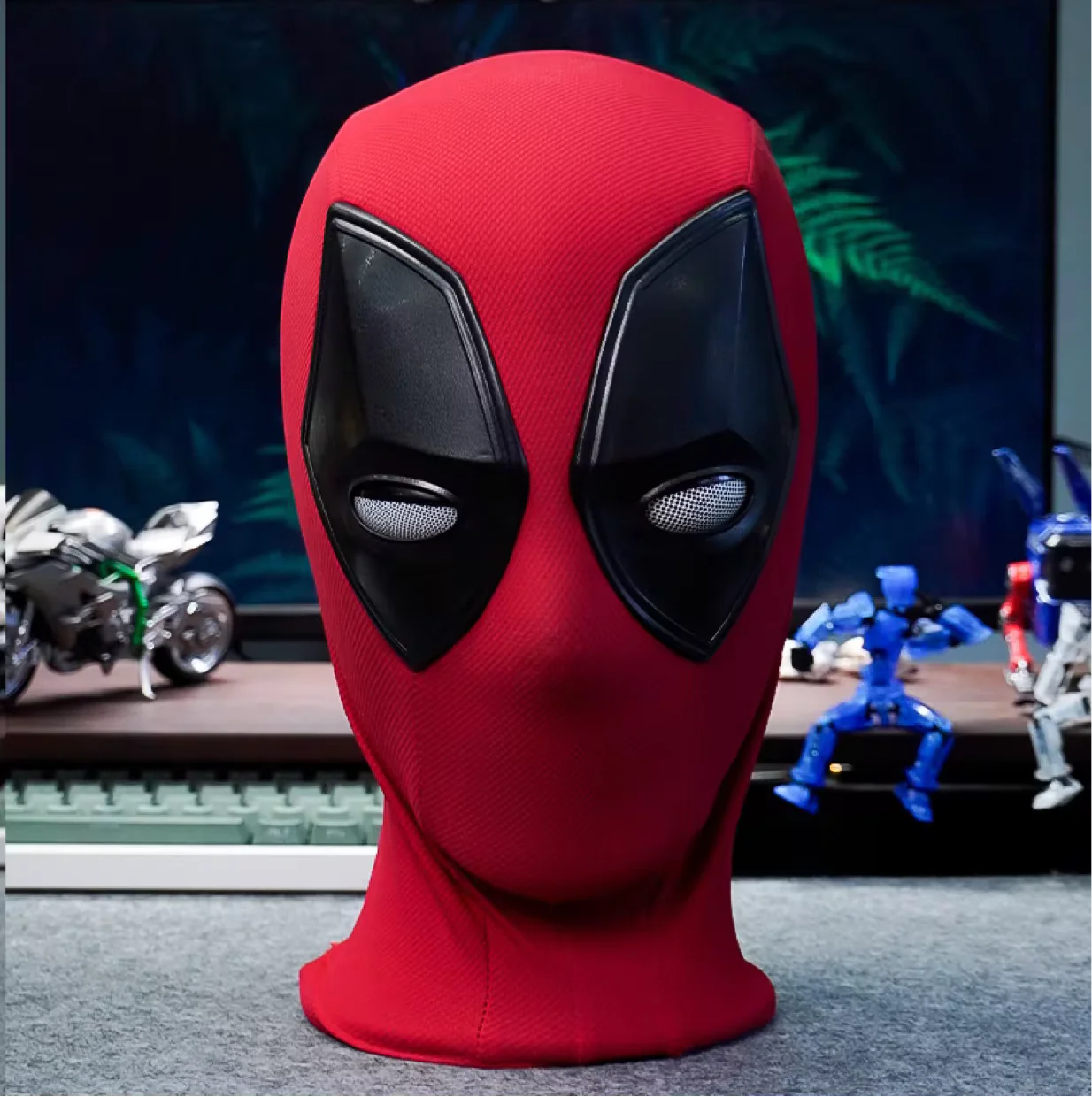 Máscara Deadpool Ojos Movibles